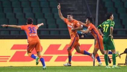 开云平台入口-外援压阵泰山双线豪取13连胜争双冠 下轮决战海港