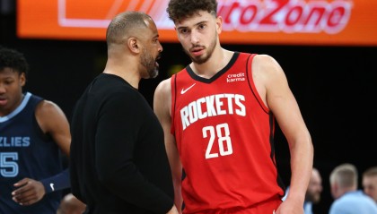 乌度卡：申京在欧锦赛全面发挥了各项能力 看到了他防守端的进步